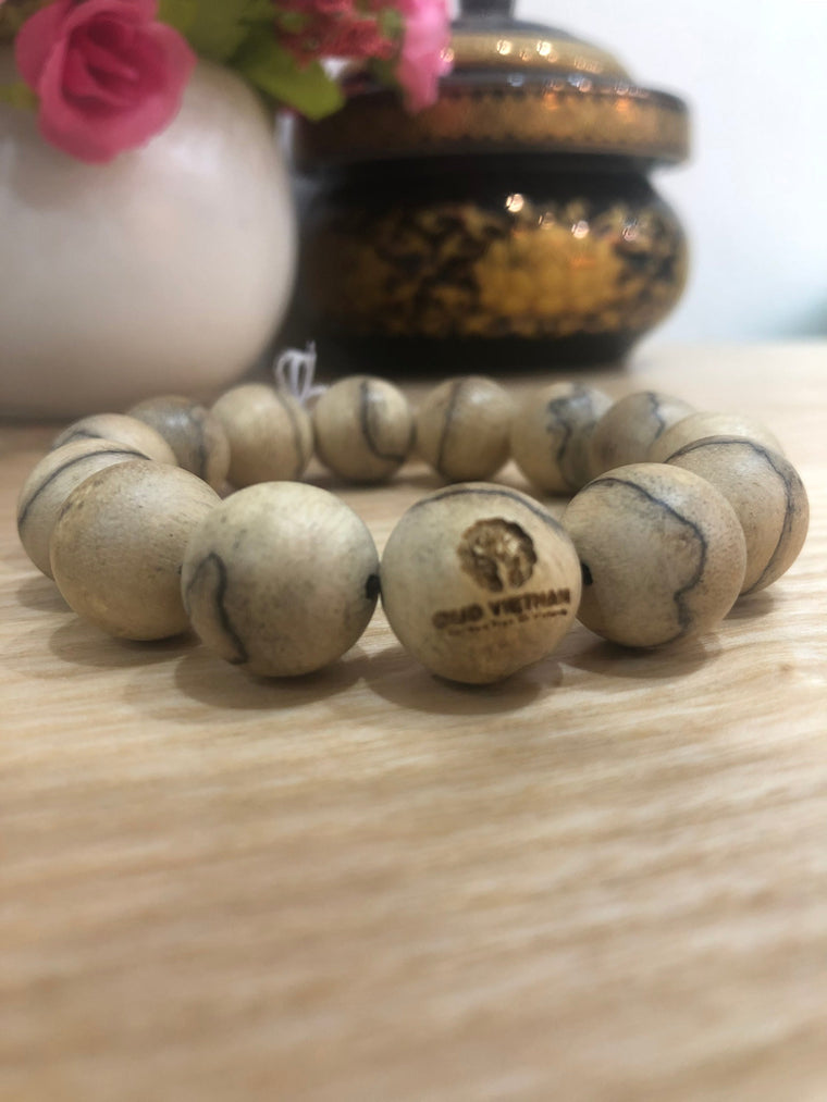 4 Advantages of Oud Bracelets