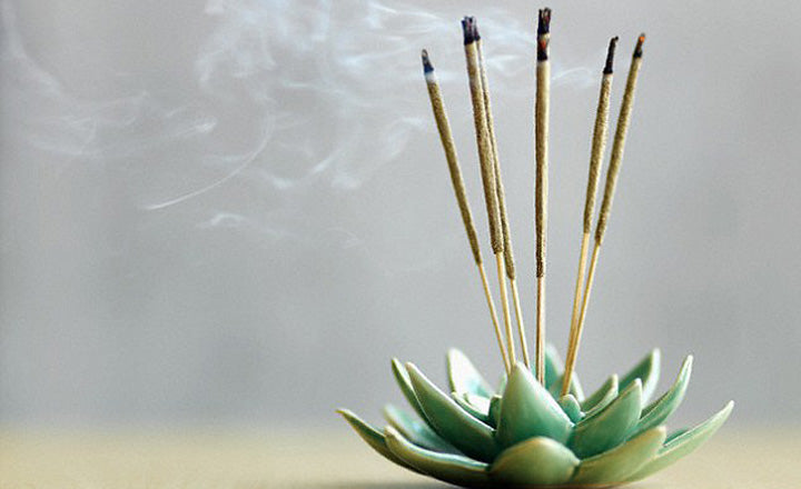 The difference between fragrance and essential oil