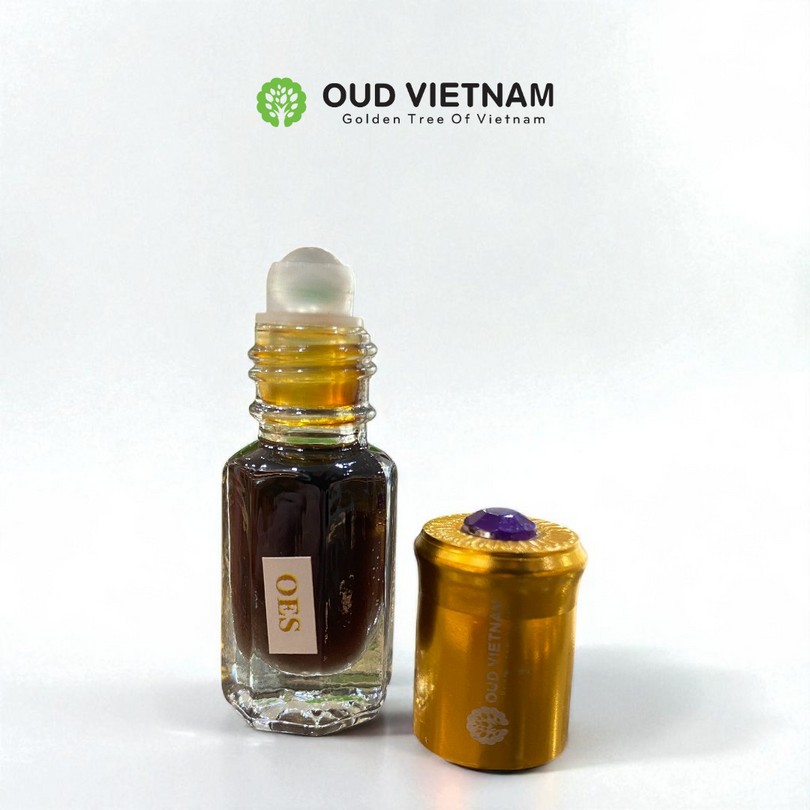 Oud Wood Essential oil Grade super Special – OES (3ml)