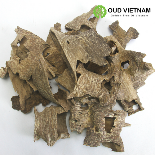 Oud Wood Chips Grade A+ – OWC3 (100g) image 1
