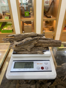 Ant Wood Oud Chips Grade Special AA+ – AOW2 (100g) image 13